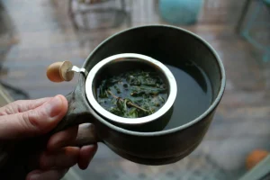 Czy można łączyć herbatę zieloną z czerwoną?